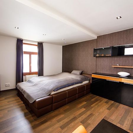 Aplend City Apartments Na Vrsku Bratislava Esterno foto
